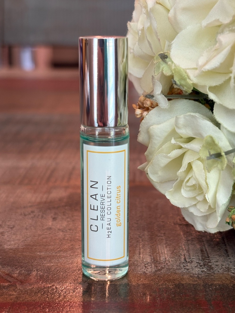 New CLEAN RESERVE Mini Fragrance ROLLERBALL in GOLDEN CITRUS H2EAU!